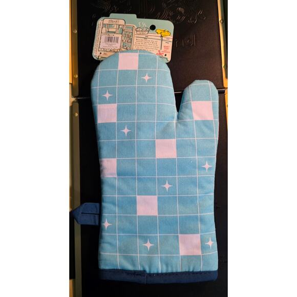 Blue Q "Welcome To My Cooking Show!" oven mitt NWT - Picture 2 of 3